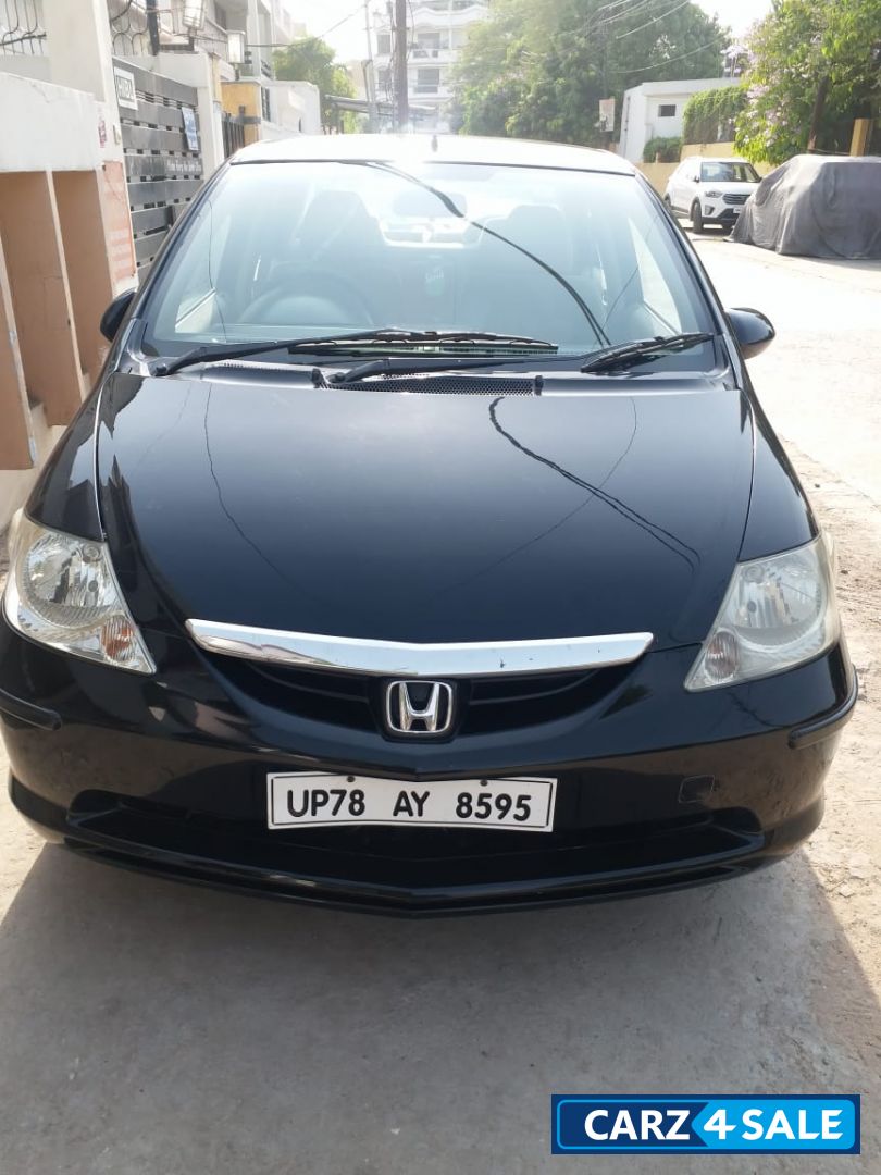 Black Honda  city