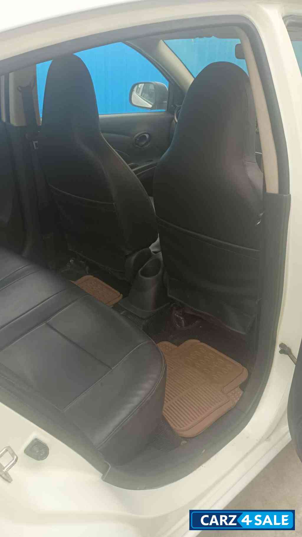 Nissan Sunny XE