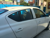 Nissan Sunny XE