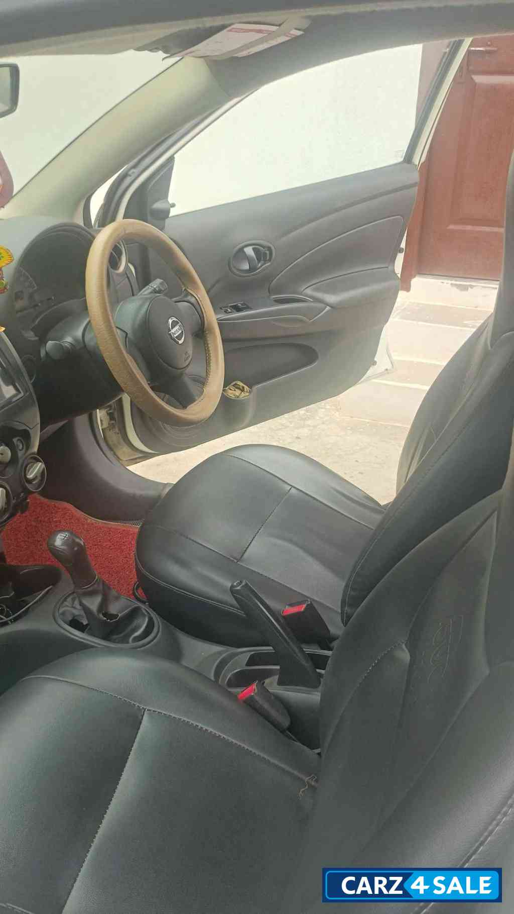 Nissan Sunny XE