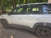 White Maruti Suzuki Brezza ZXI MT