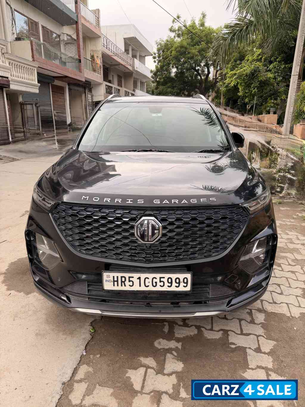 Black MG Hector Plus Smart 2.0Diesel Turbo