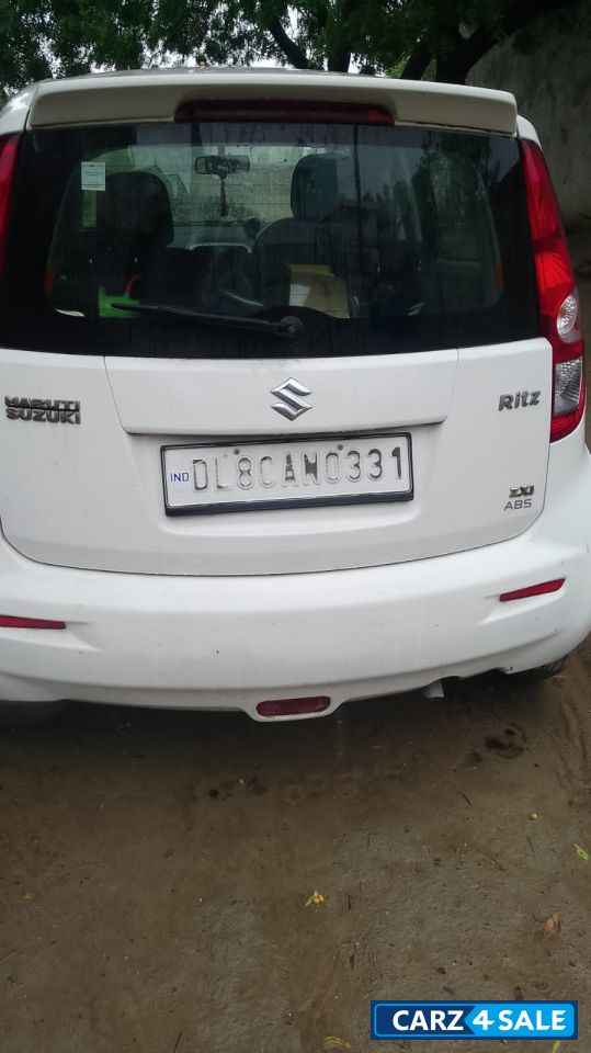 White Maruti Suzuki Ritz ZXi Abs White Maruti Suzuki Ritz ZXi Abs