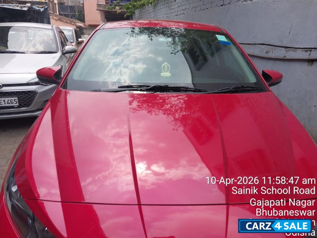 Maroon Hyundai i20 Sportz Automatic