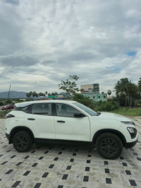 White Tata Harrier Xt plus