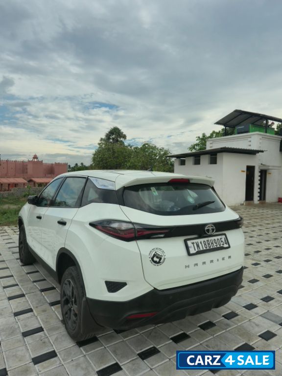 White Tata Harrier Xt plus