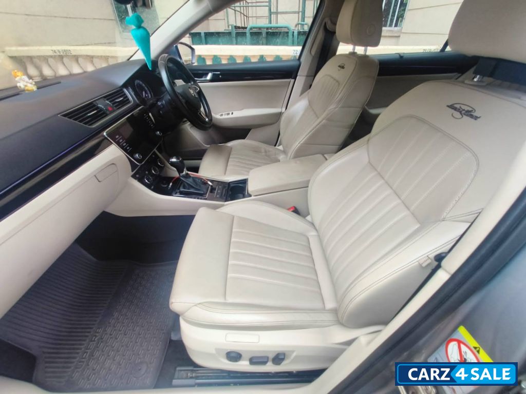 Business Grey Skoda Superb Lnk 2.0 TSI AT