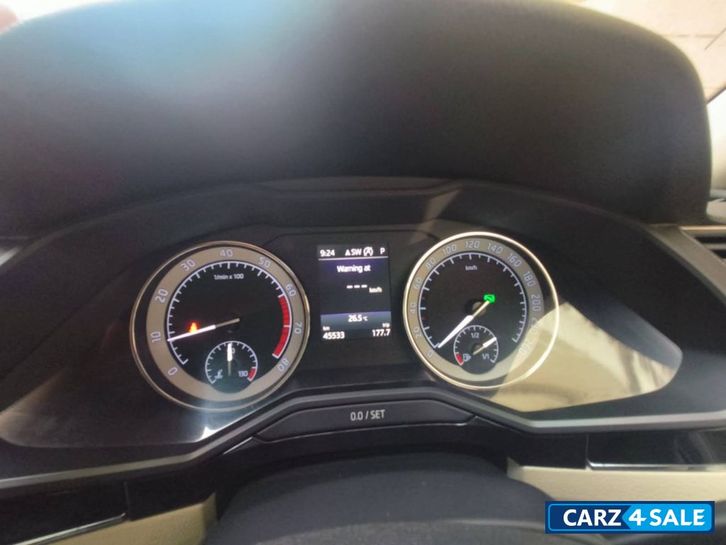 Business Grey Skoda Superb Lnk 2.0 TSI AT
