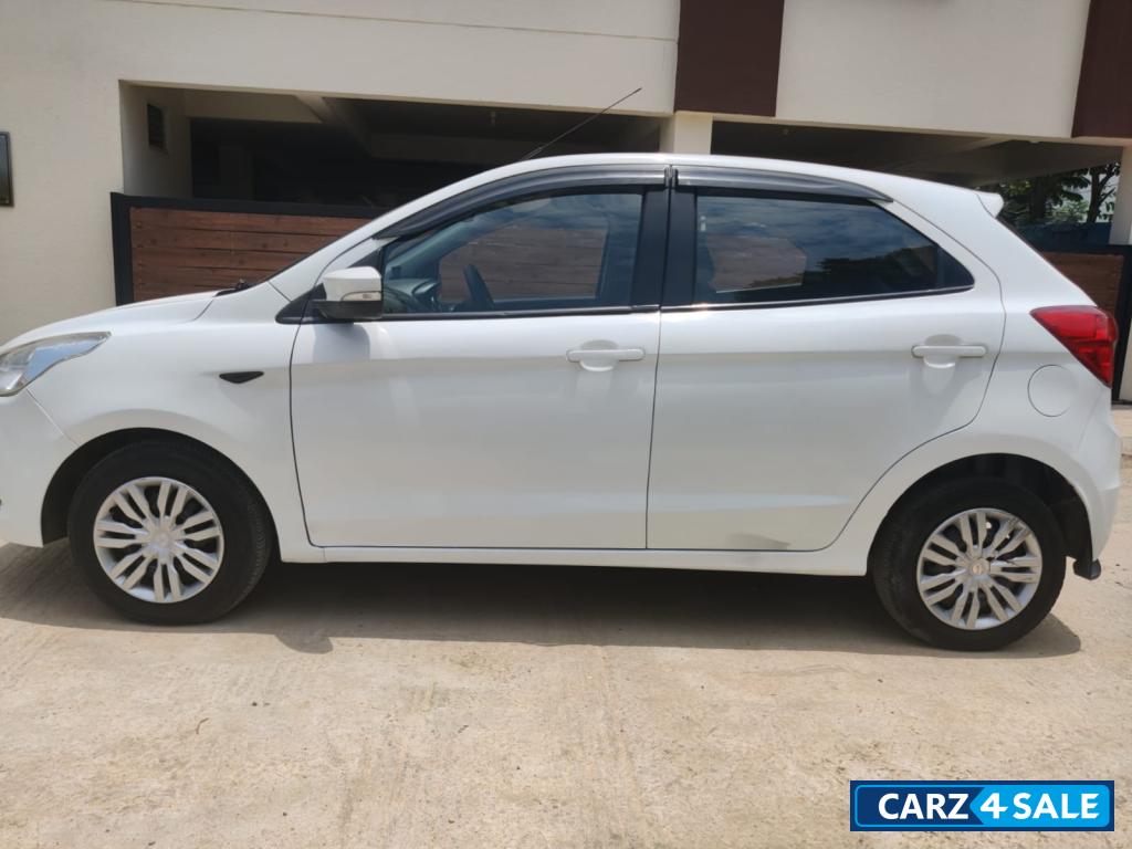 White Ford Figo New figo 1 2 trend