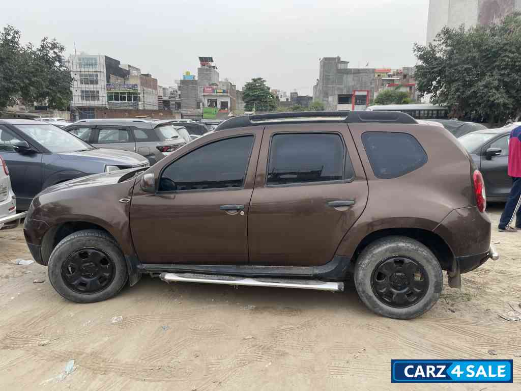 M.w.brown Renault Duster RXE 1.5 M.w.brown Renault Duster RXE 1.5