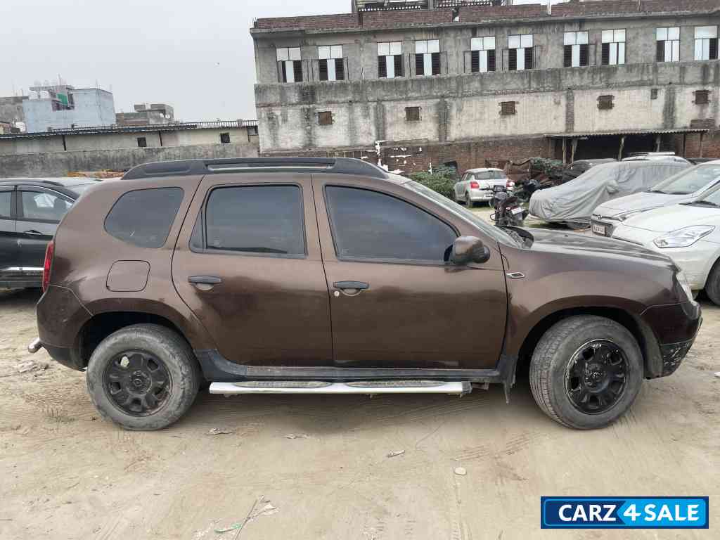 M.w.brown Renault Duster RXE 1.5 M.w.brown Renault Duster RXE 1.5