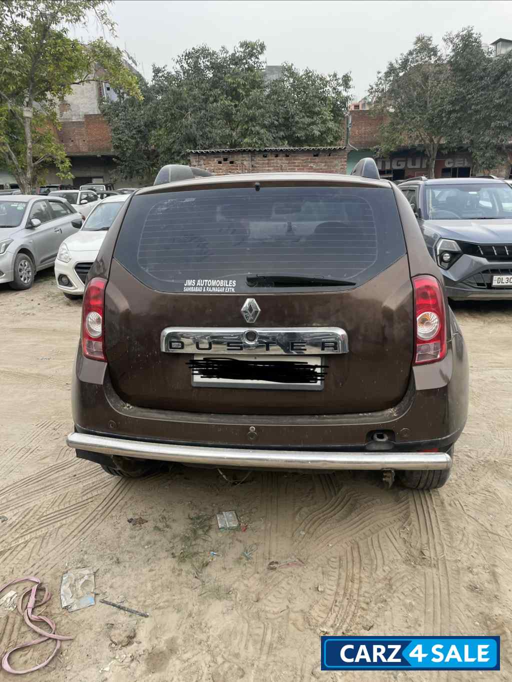 M.w.brown Renault Duster RXE 1.5 M.w.brown Renault Duster RXE 1.5