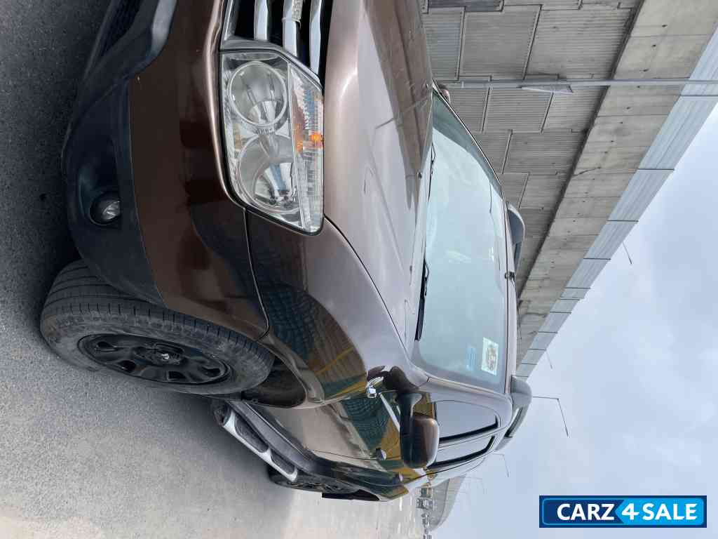 M.w.brown Renault Duster RXE 1.5 M.w.brown Renault Duster RXE 1.5