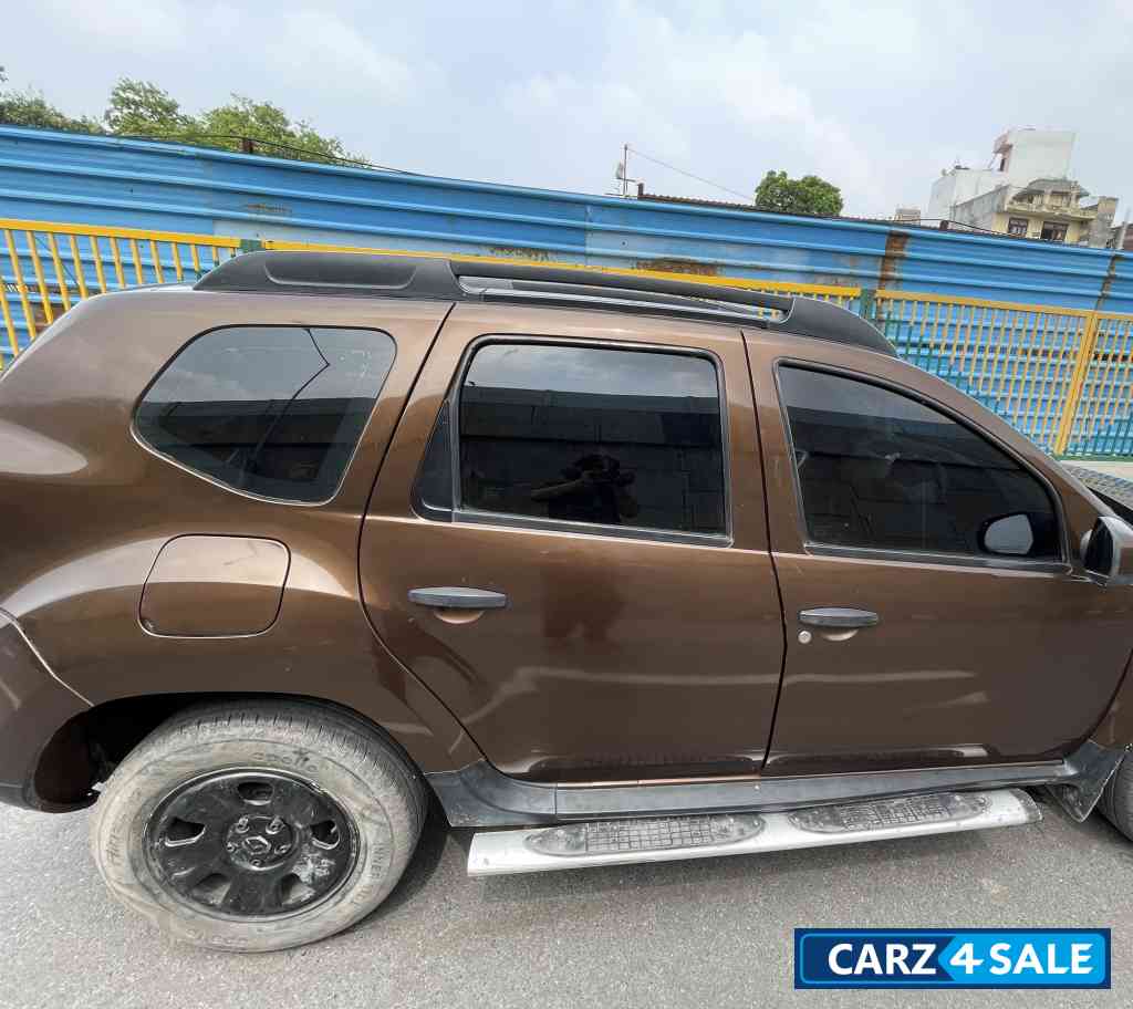 M.w.brown Renault Duster RXE 1.5 M.w.brown Renault Duster RXE 1.5