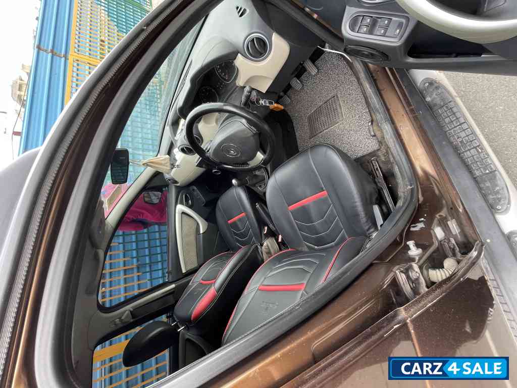 M.w.brown Renault Duster RXE 1.5 M.w.brown Renault Duster RXE 1.5