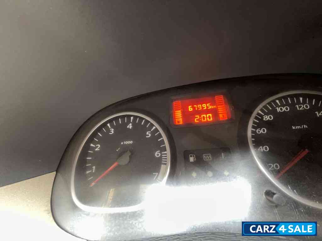 M.w.brown Renault Duster RXE 1.5 M.w.brown Renault Duster RXE 1.5