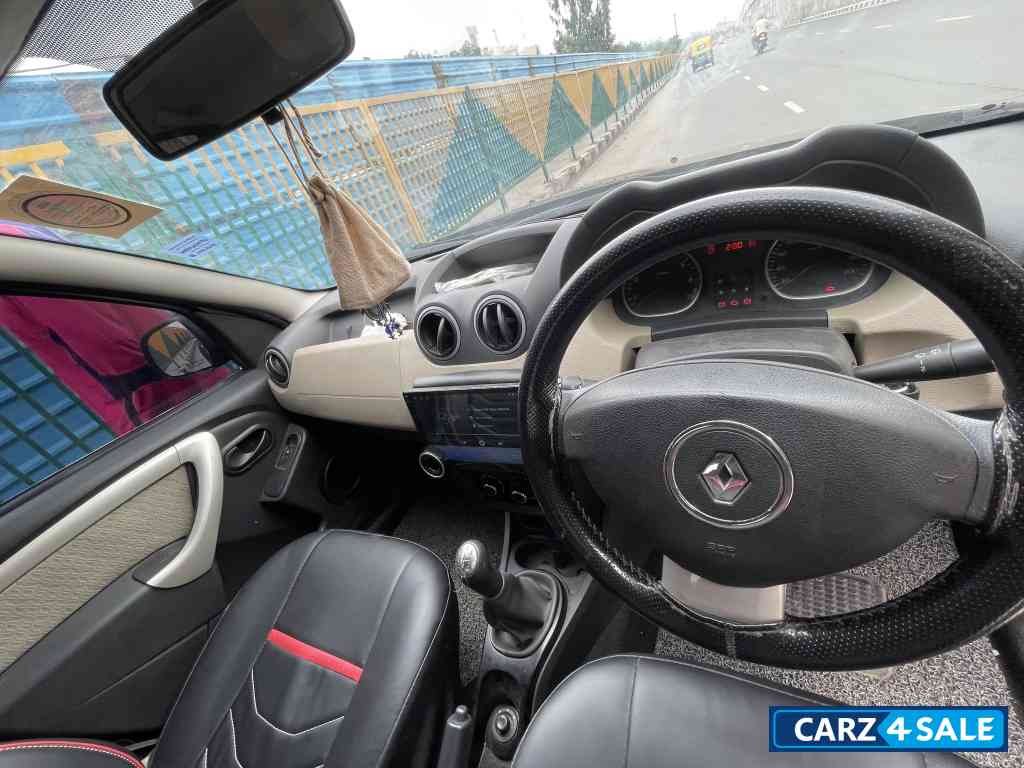 M.w.brown Renault Duster RXE 1.5 M.w.brown Renault Duster RXE 1.5