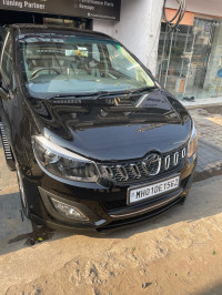 Mahindra Marazzo M6