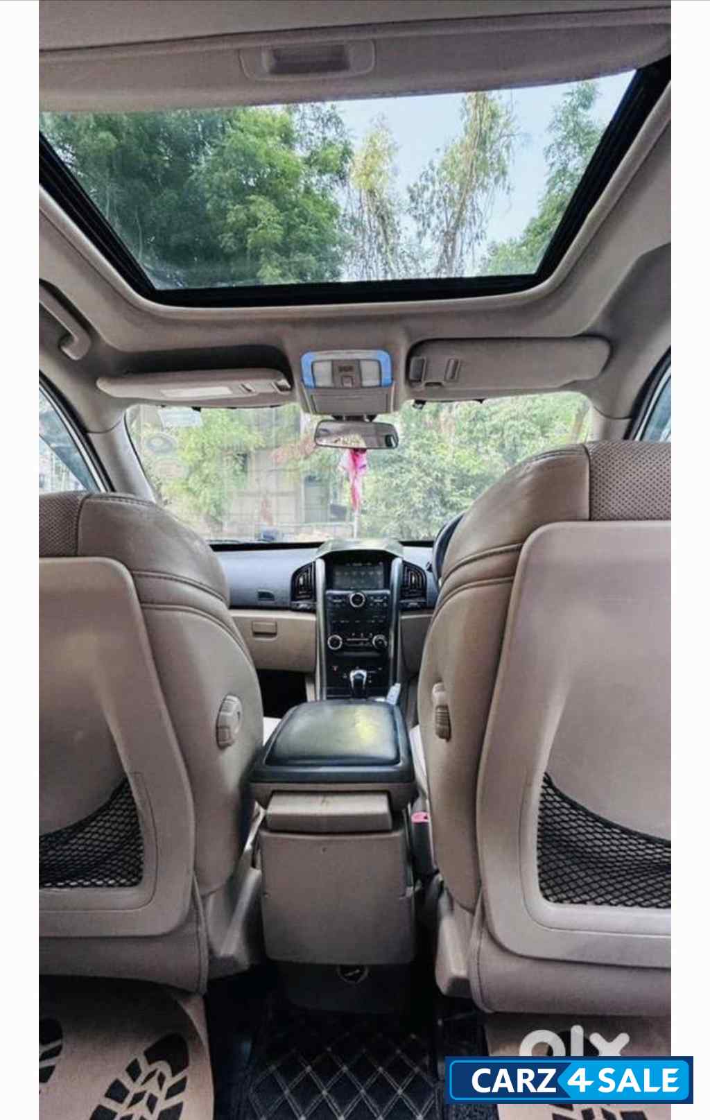 Mahindra XUV 500 W10 At FWD Mahindra XUV 500 W10 At FWD