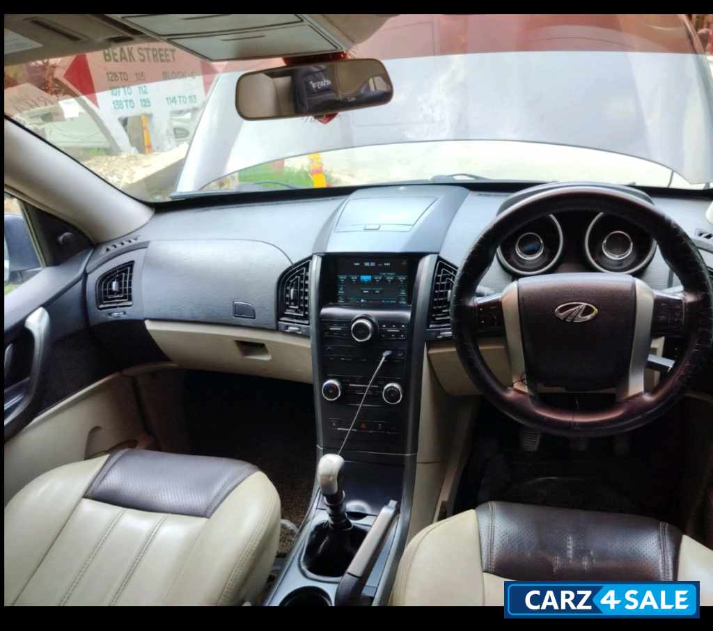 Mahindra XUV 500 W6 Mahindra XUV 500 W6