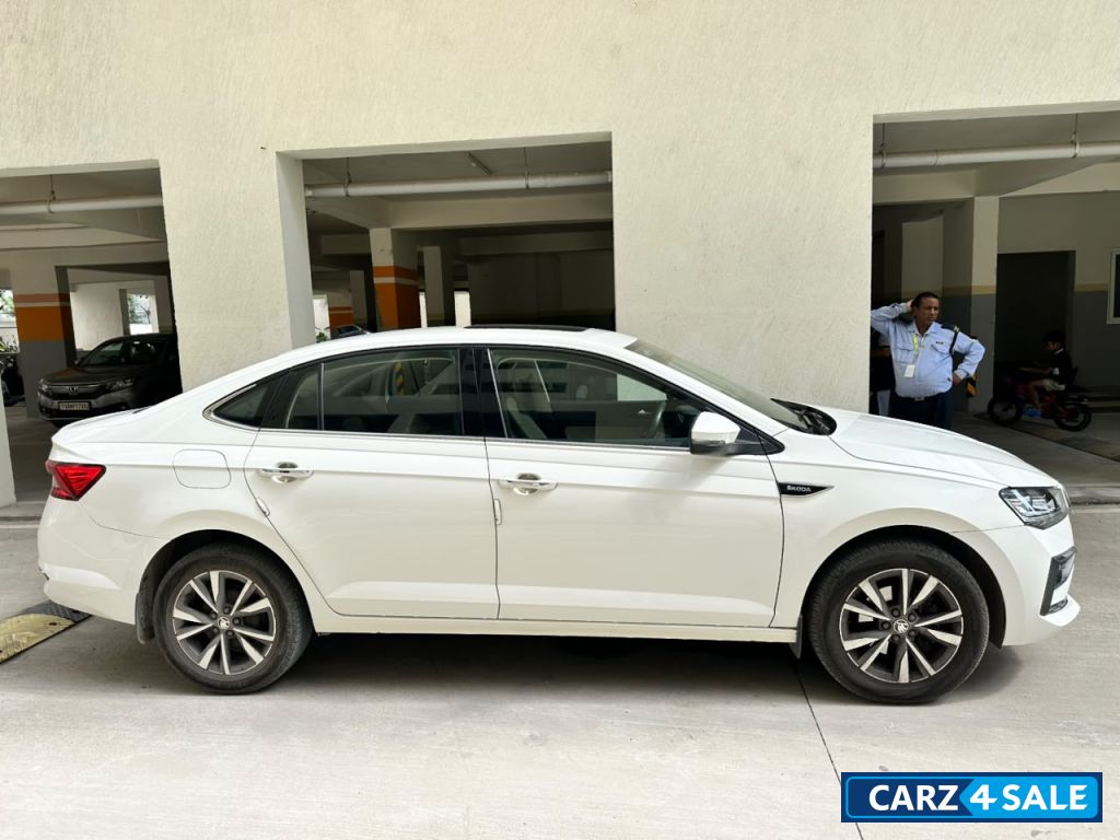 Skoda Slavia Style 1.0 TSI MT