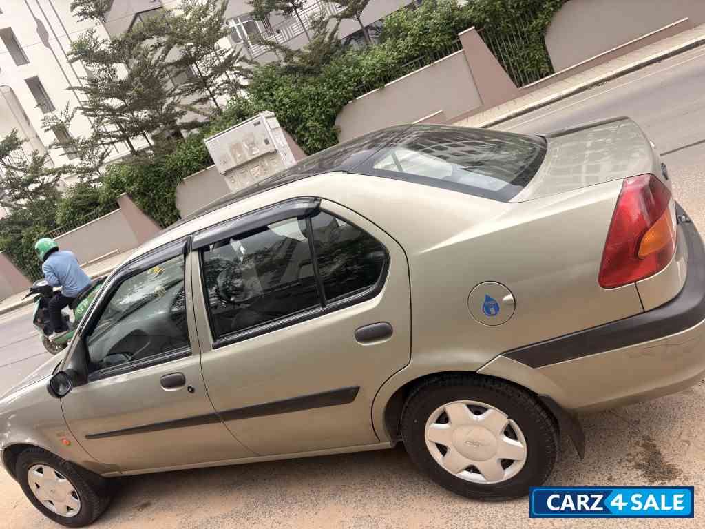 Ford Ikon 1.3 ZXI