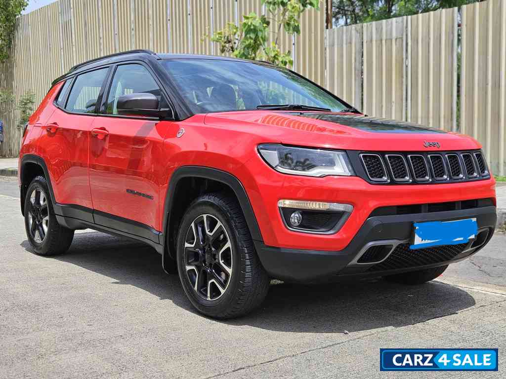 Exotica Red Jeep Compass Traihawk 4X4 Exotica Red Jeep Compass Traihawk 4X4