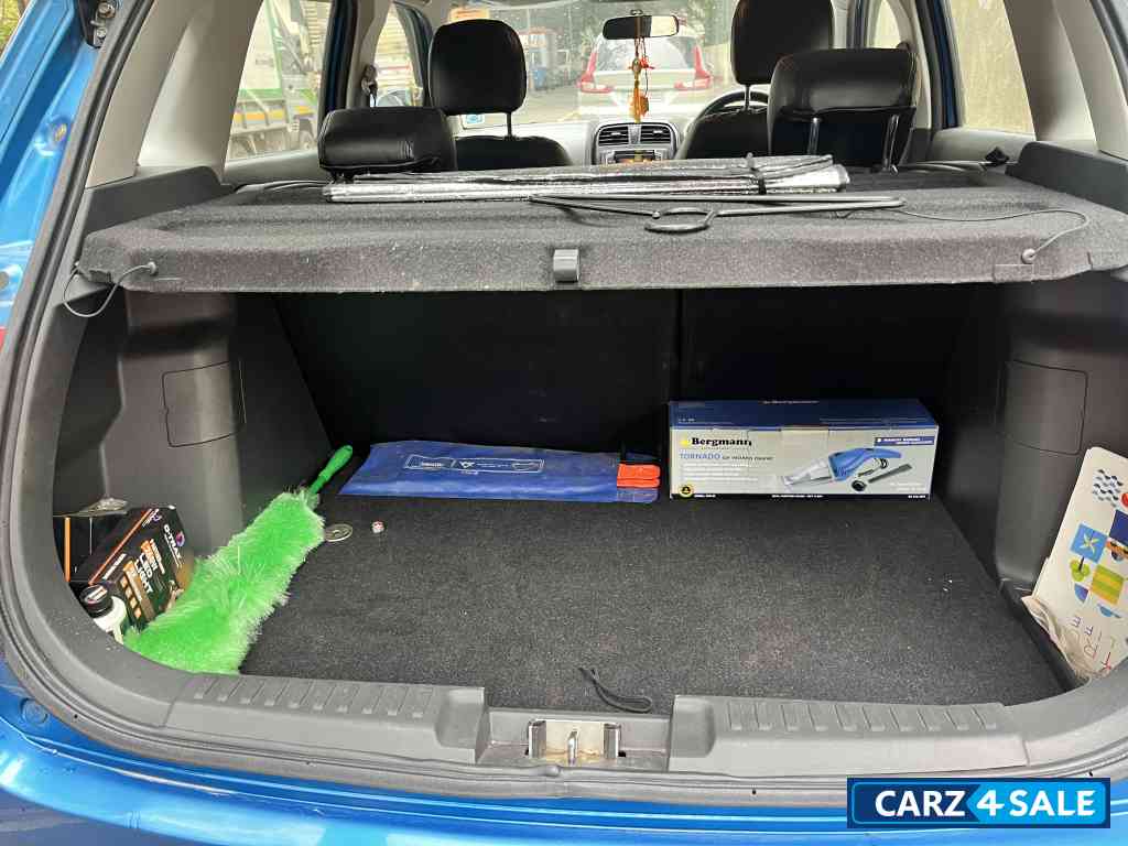 Cerulean Blue Maruti Suzuki Brezza ZDi Cerulean Blue Maruti Suzuki Brezza ZDi