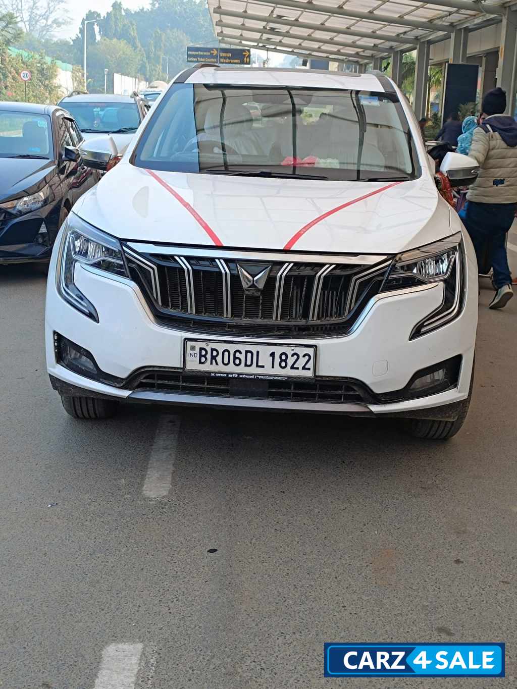 Mahindra XUV700 AX7 Mahindra XUV700 AX7