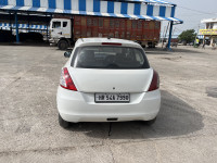 White Maruti Suzuki Swift Vdi