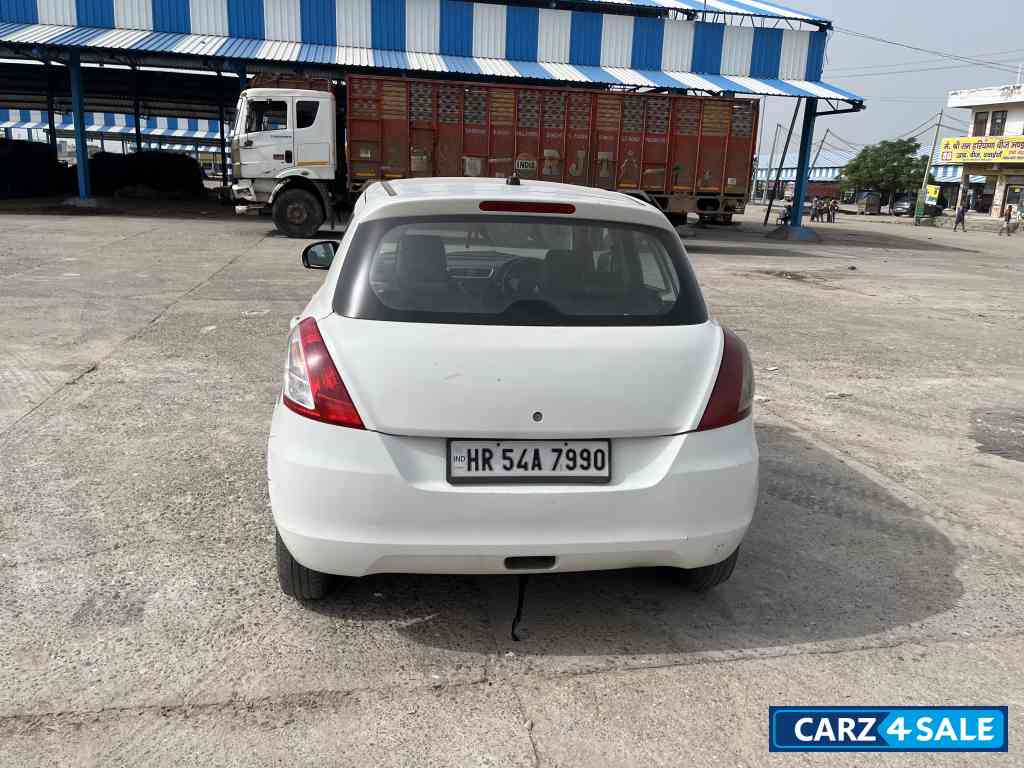 White Maruti Suzuki Swift Vdi White Maruti Suzuki Swift Vdi