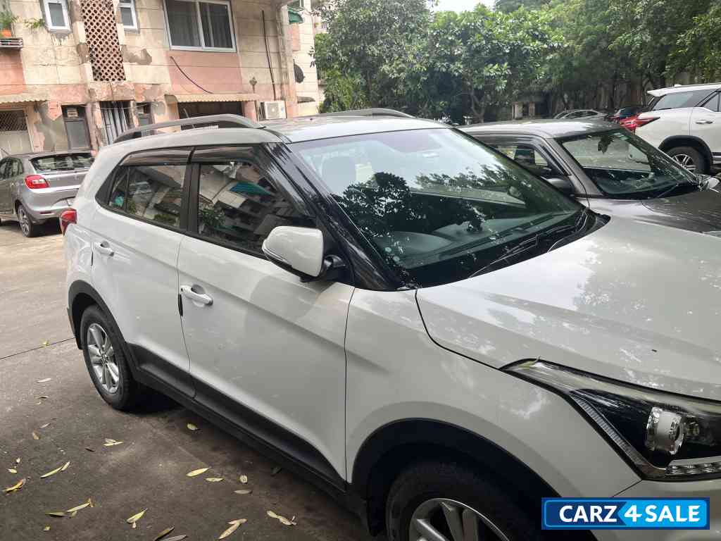 Polar White Hyundai Creta 1.6SX Polar White Hyundai Creta 1.6SX