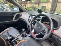 Polar White Hyundai Creta 1.6SX