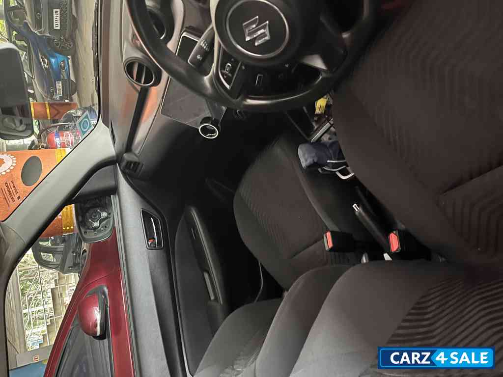Maruti Suzuki Swift Vxi AT Maruti Suzuki Swift Vxi AT
