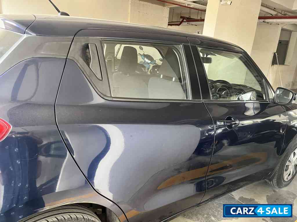 Maruti Suzuki Swift Vxi AT Maruti Suzuki Swift Vxi AT