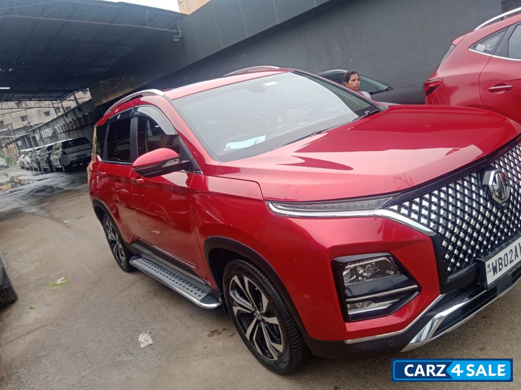 Red MG Hector Plus Sharp pro cvt 1.5 automativ 7 seater