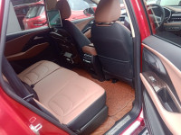 Red MG Hector Plus Sharp pro cvt 1.5 automativ 7 seater