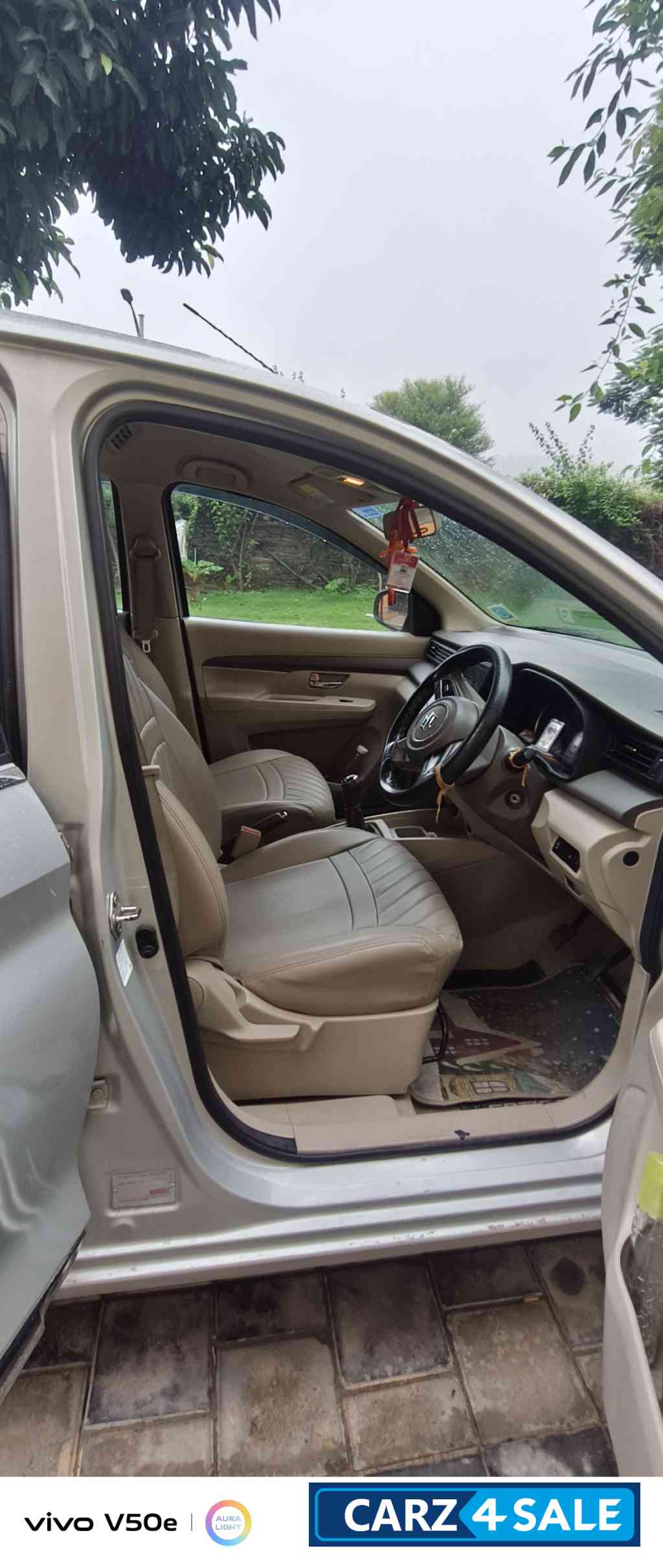 Silver Maruti Suzuki Ertiga VXI Smart Hybrid Silver Maruti Suzuki Ertiga VXI Smart Hybrid