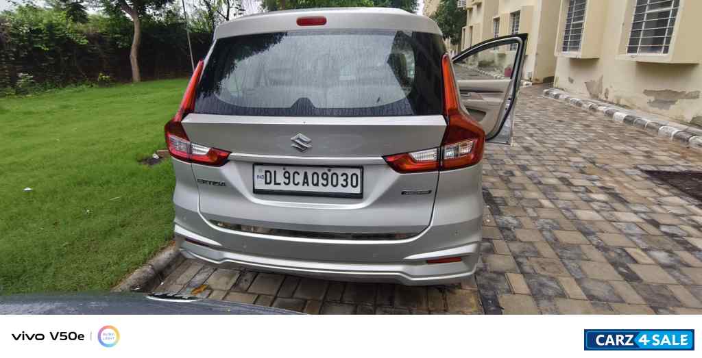 Silver Maruti Suzuki Ertiga VXI Smart Hybrid Silver Maruti Suzuki Ertiga VXI Smart Hybrid
