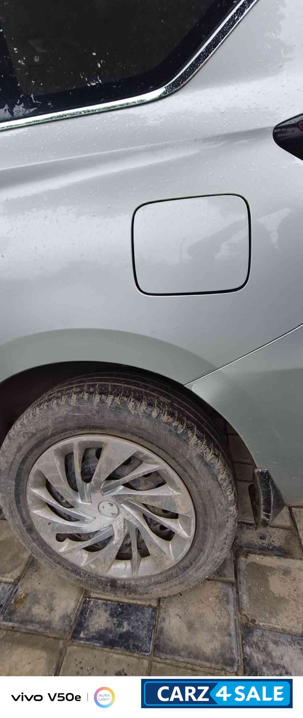 Silver Maruti Suzuki Ertiga VXI Smart Hybrid Silver Maruti Suzuki Ertiga VXI Smart Hybrid