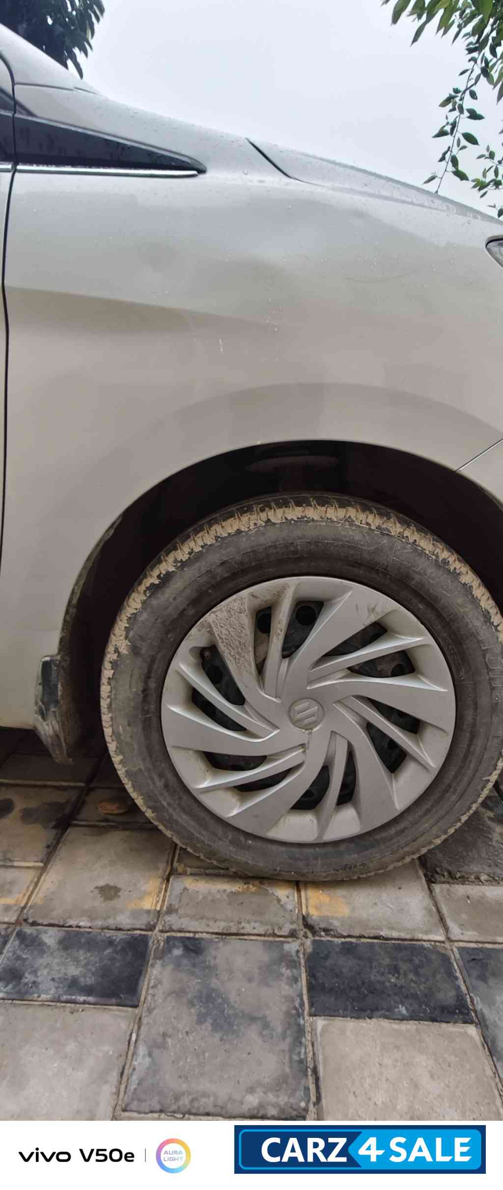Silver Maruti Suzuki Ertiga VXI Smart Hybrid Silver Maruti Suzuki Ertiga VXI Smart Hybrid