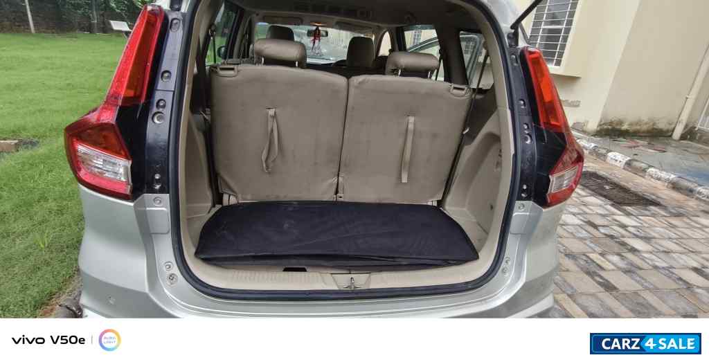 Silver Maruti Suzuki Ertiga VXI Smart Hybrid Silver Maruti Suzuki Ertiga VXI Smart Hybrid