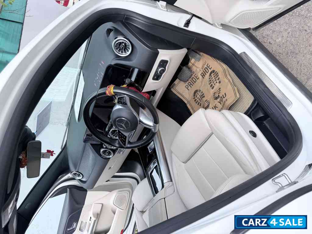 Mercedes-Benz GLA 200