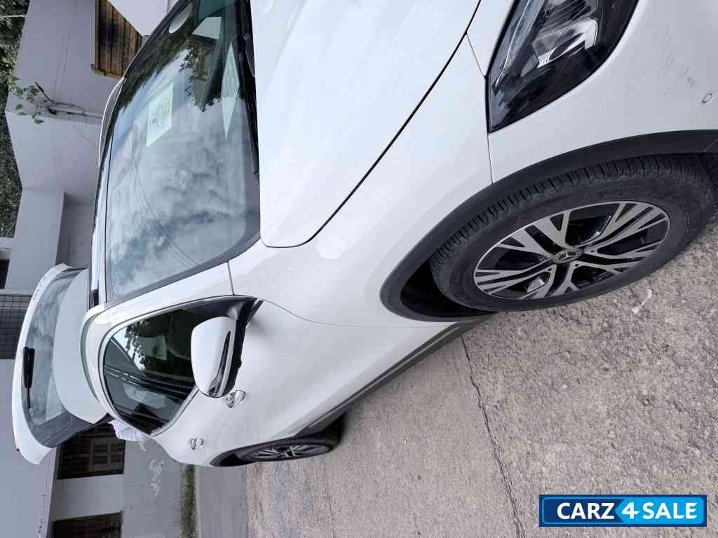 Mercedes-Benz GLA 200 Mercedes-Benz GLA 200