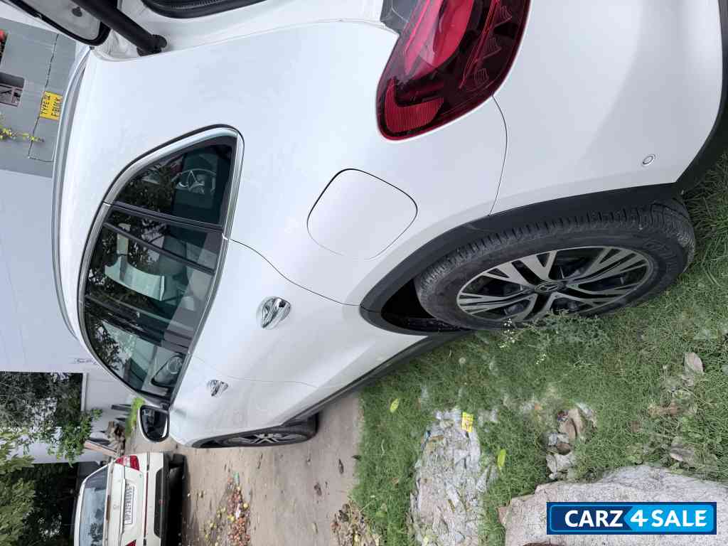Mercedes-Benz GLA 200 Mercedes-Benz GLA 200
