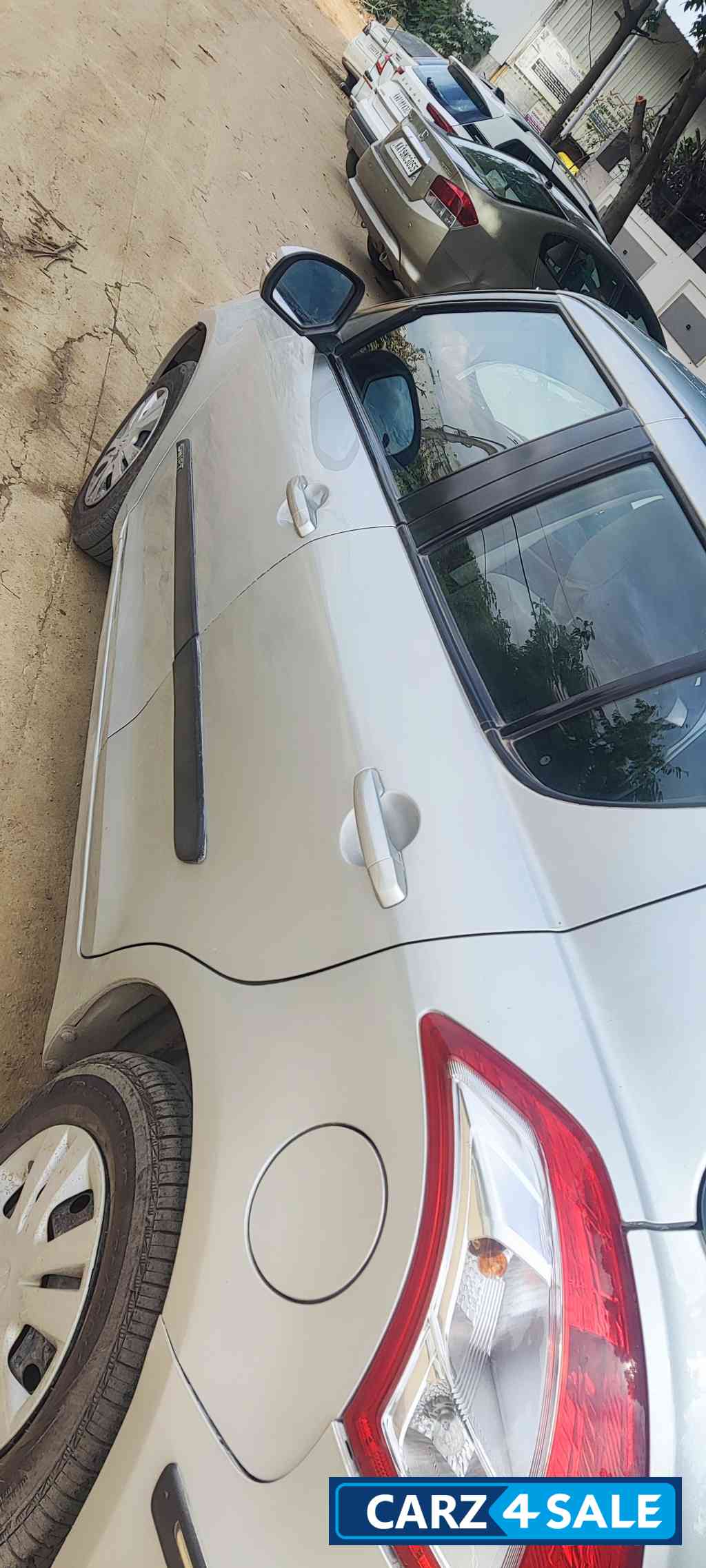Maruti Suzuki Swift Maruti Suzuki Swift