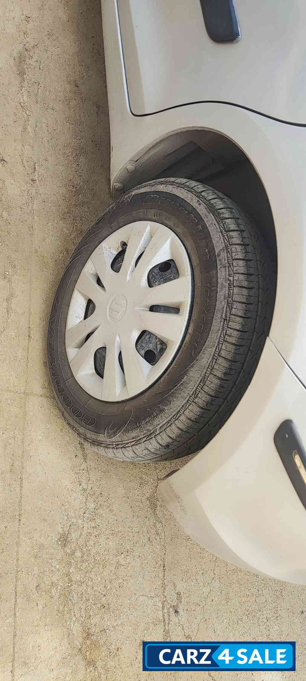 Maruti Suzuki Swift Maruti Suzuki Swift
