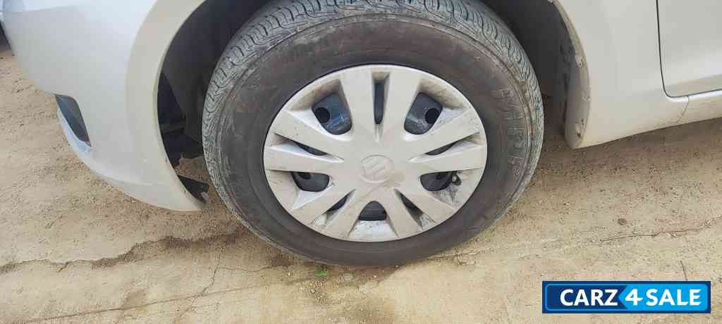 Maruti Suzuki Swift Maruti Suzuki Swift