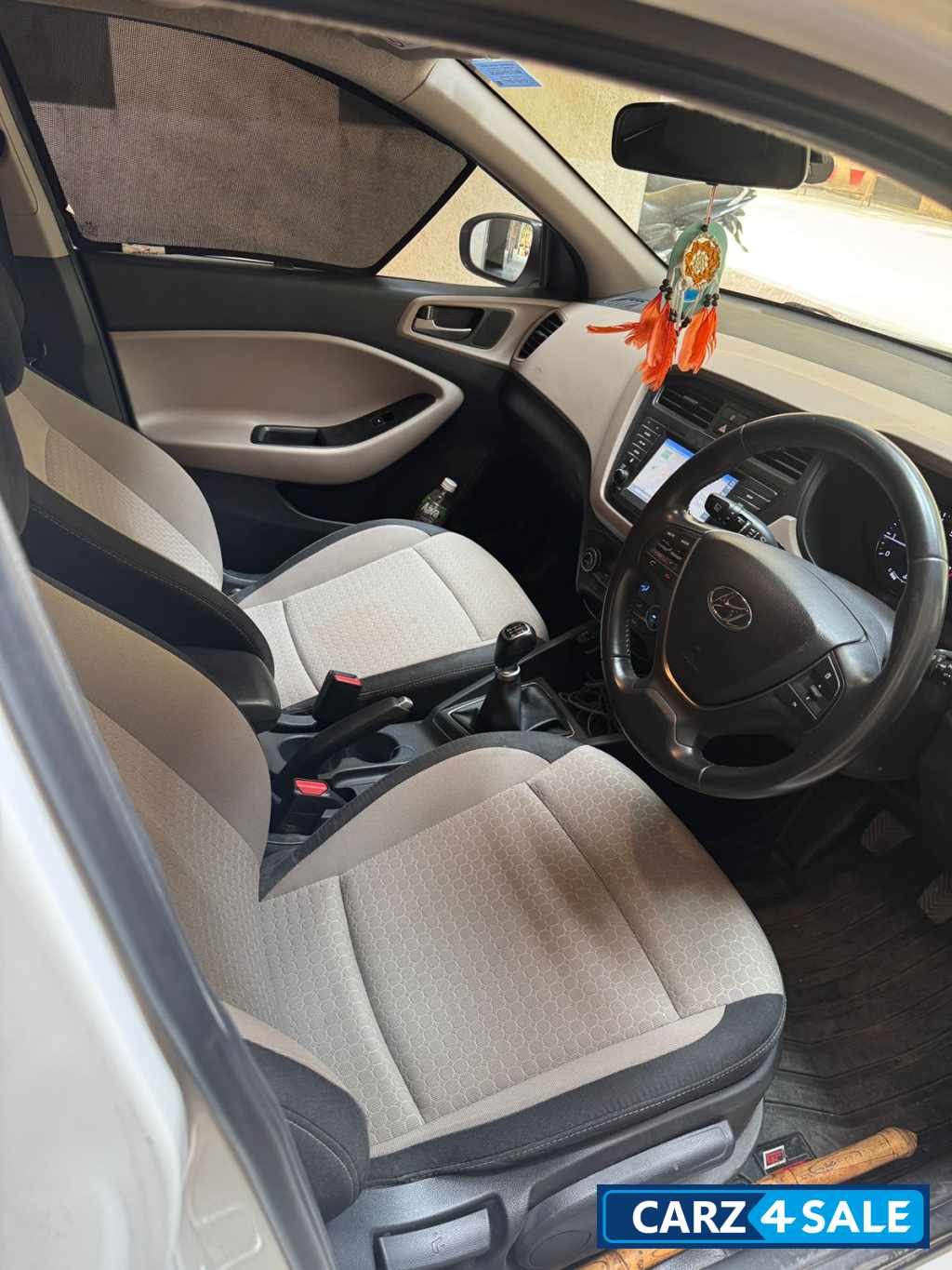 White Hyundai Elite i20 Asta Optional
