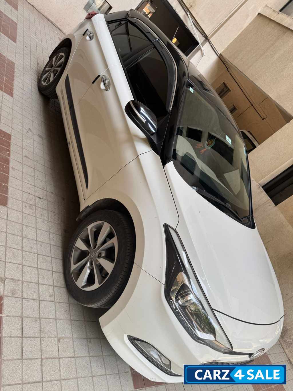 White Hyundai Elite i20 Asta Optional